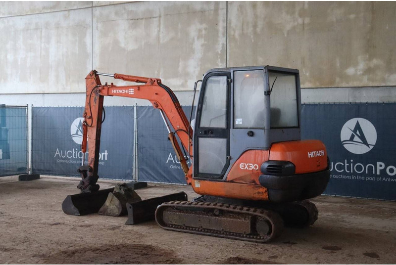 Hitachi EX30-2 - מחפר סורק: תמונה 3 Hitachi EX30-2 - מחפר סורק: תמונה 3