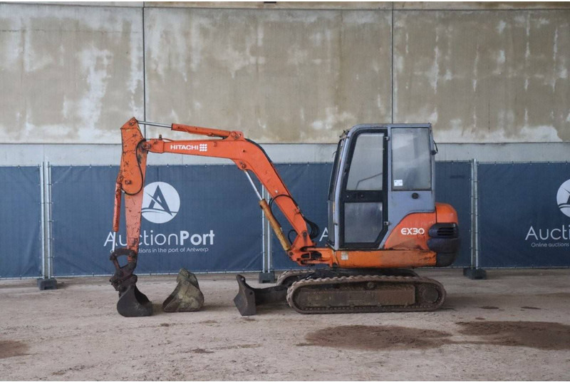 Hitachi EX30-2 - מחפר סורק: תמונה 1 Hitachi EX30-2 - מחפר סורק: תמונה 1