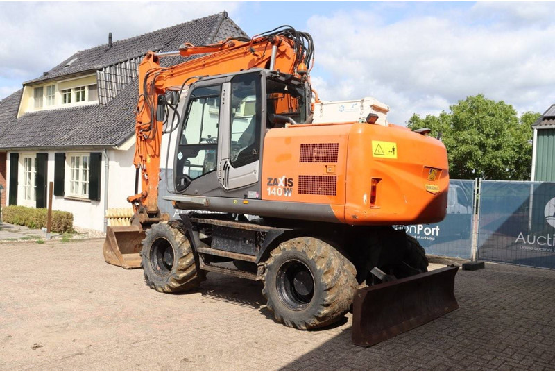 Hitachi ZX140W-3 - מחפר גלגלים: תמונה 4 Hitachi ZX140W-3 - מחפר גלגלים: תמונה 4