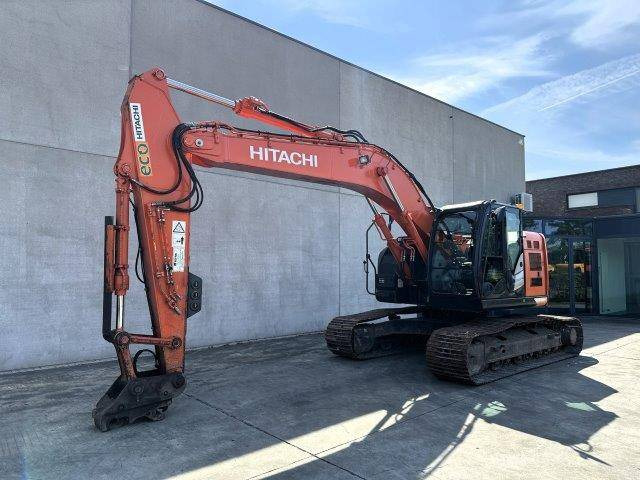 Hitachi ZX225USLC-6 - מחפר סורק: תמונה 1 Hitachi ZX225USLC-6 - מחפר סורק: תמונה 1