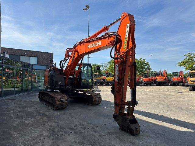 Hitachi ZX225USLC-6 - מחפר סורק: תמונה 3 Hitachi ZX225USLC-6 - מחפר סורק: תמונה 3
