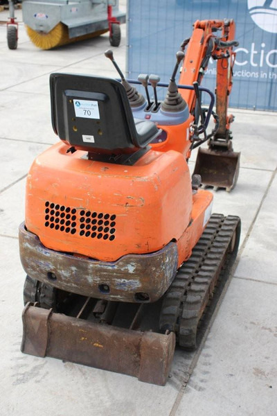 Hitachi - מיני מחפר: תמונה 5 Hitachi - מיני מחפר: תמונה 5