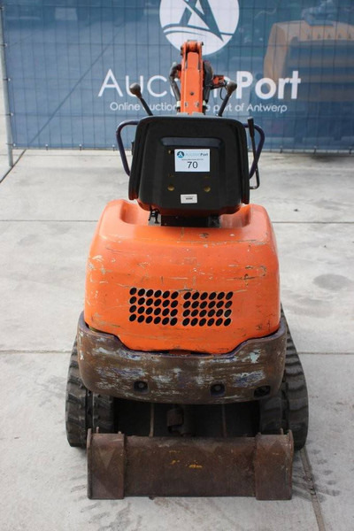 Hitachi - מיני מחפר: תמונה 4 Hitachi - מיני מחפר: תמונה 4