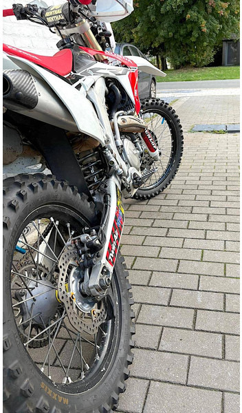 Honda CRF 500 R - אופנוע: תמונה 3 Honda CRF 500 R - אופנוע: תמונה 3