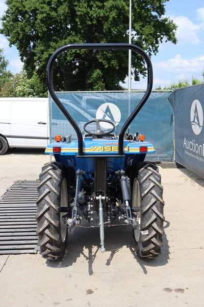 Iseki Landhope 185 - טרקטור חקלאי: תמונה 4 Iseki Landhope 185 - טרקטור חקלאי: תמונה 4
