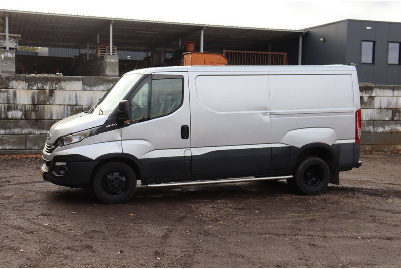 Iveco Daily 40C21 - כלי רכב מסחרי עם לוח: תמונה 1 Iveco Daily 40C21 - כלי רכב מסחרי עם לוח: תמונה 1