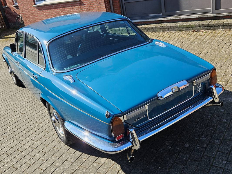 Jaguar XJ 4.2 Manual 4-Speed Overdrive - סדאן: תמונה 4 Jaguar XJ 4.2 Manual 4-Speed Overdrive - סדאן: תמונה 4