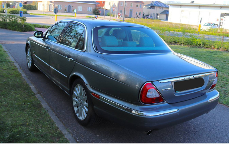 Jaguar XJ-6 3.0 Sovereign - סדאן: תמונה 3 Jaguar XJ-6 3.0 Sovereign - סדאן: תמונה 3