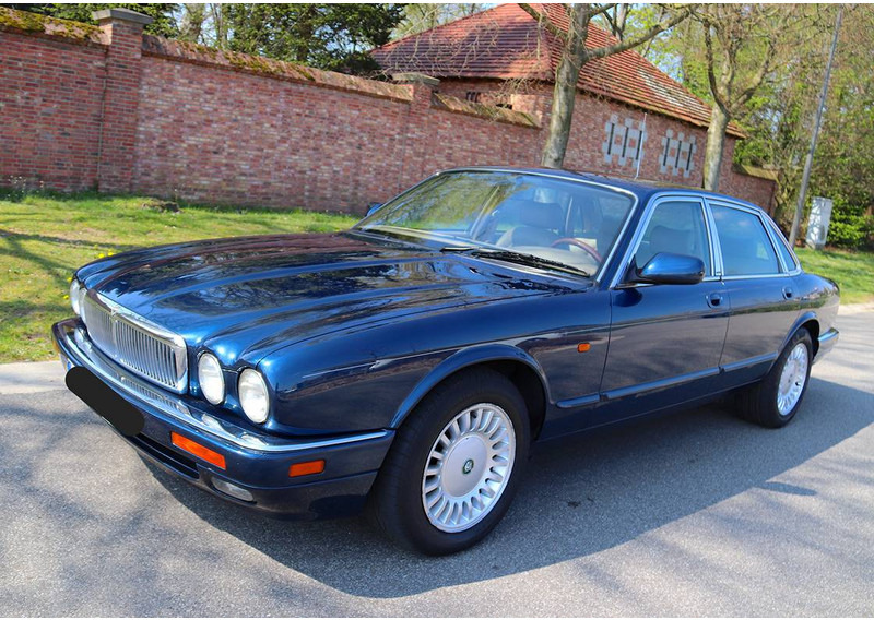 Jaguar XJ Sovereign 4.0 - סדאן: תמונה 1 Jaguar XJ Sovereign 4.0 - סדאן: תמונה 1