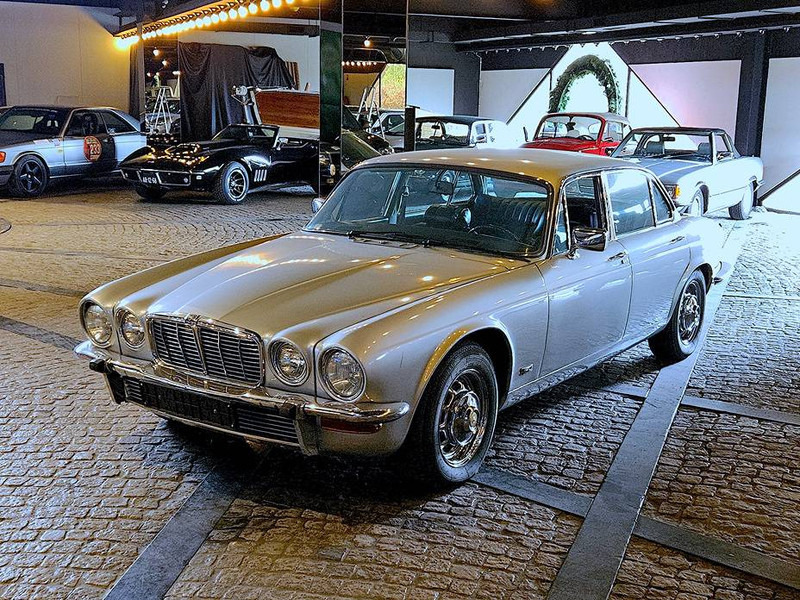 Jaguar XJ (series II) 4.2 Automatic - סדאן: תמונה 1 Jaguar XJ (series II) 4.2 Automatic - סדאן: תמונה 1