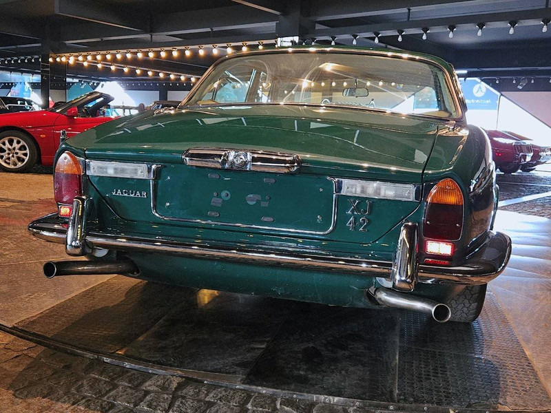 Jaguar XJ (series II) 4.2 Automatic - סדאן: תמונה 5 Jaguar XJ (series II) 4.2 Automatic - סדאן: תמונה 5