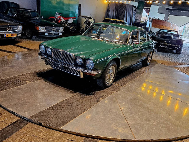 Jaguar XJ (series II) 4.2 Automatic - סדאן: תמונה 1 Jaguar XJ (series II) 4.2 Automatic - סדאן: תמונה 1