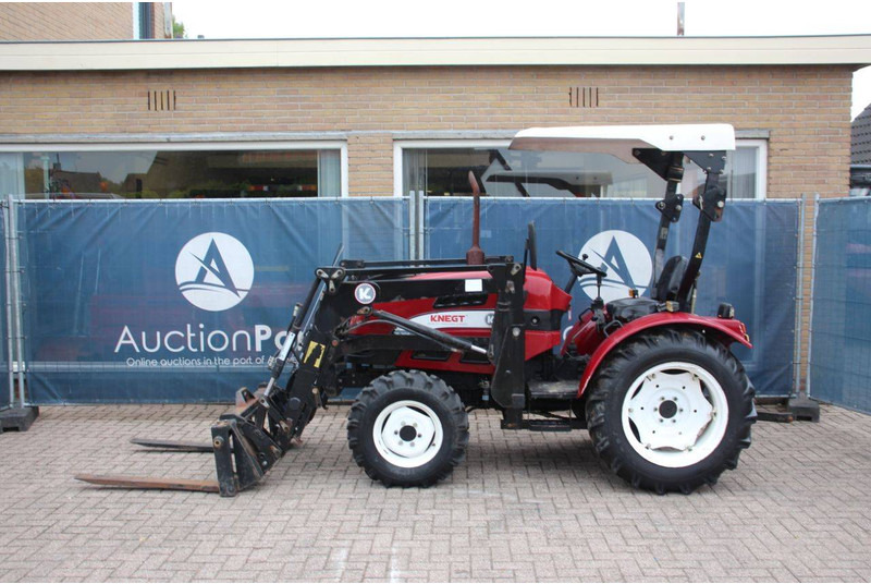 KNEGT DF304 - טרקטור חקלאי: תמונה 2 KNEGT DF304 - טרקטור חקלאי: תמונה 2