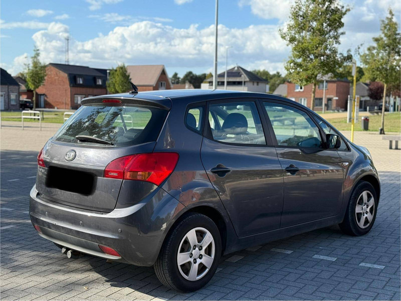 Kia Venga (I) 1.4 CVVT - סדאן: תמונה 3 Kia Venga (I) 1.4 CVVT - סדאן: תמונה 3