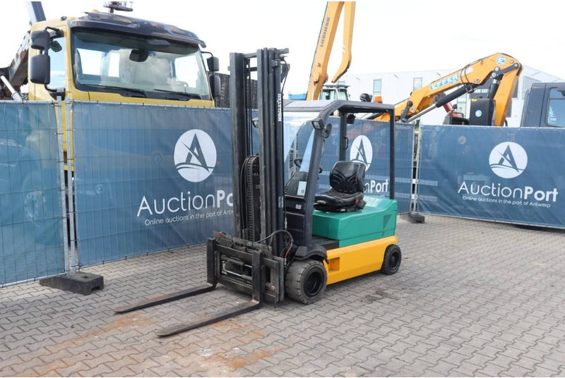 מלגזה חשמלית Komatsu FB20-2R: תמונה 8