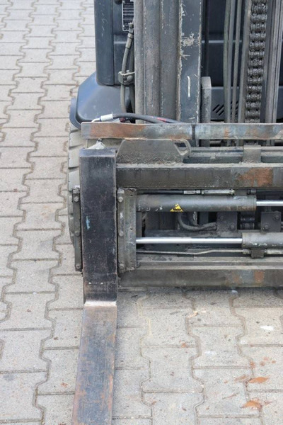 מלגזה חשמלית Komatsu FB20-2R: תמונה 11