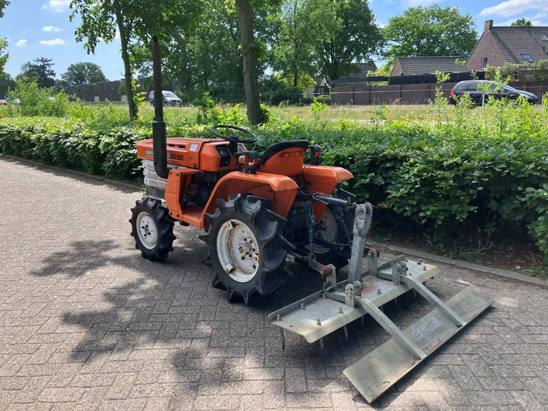 Kubota B1400 - טרקטור חקלאי: תמונה 3 Kubota B1400 - טרקטור חקלאי: תמונה 3