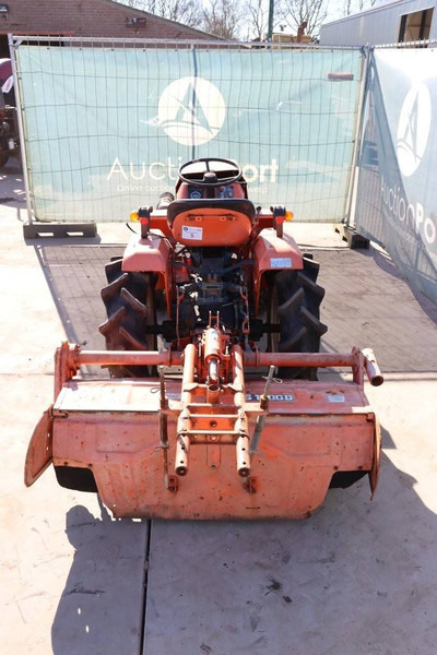 Kubota B1500DT - טרקטור חקלאי: תמונה 4 Kubota B1500DT - טרקטור חקלאי: תמונה 4