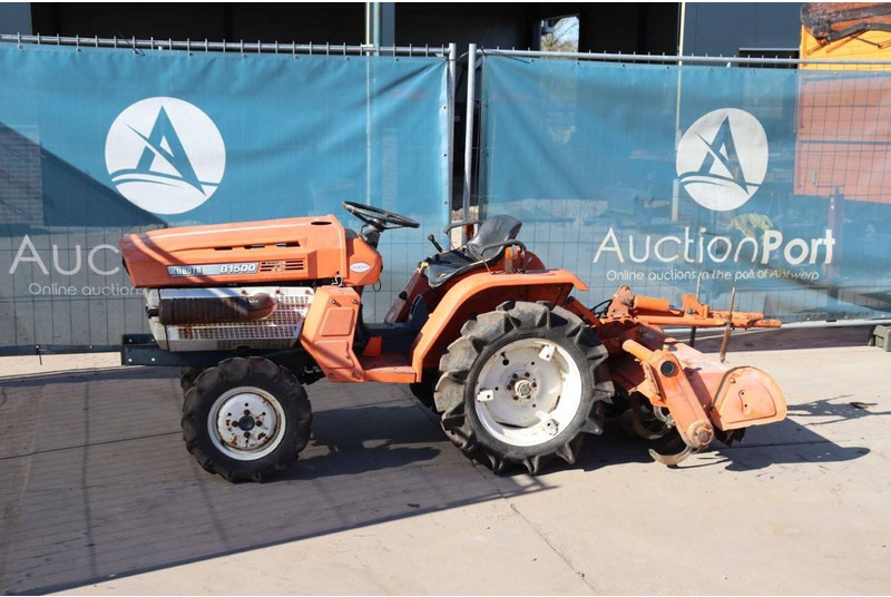 Kubota B1500DT - טרקטור חקלאי: תמונה 1 Kubota B1500DT - טרקטור חקלאי: תמונה 1