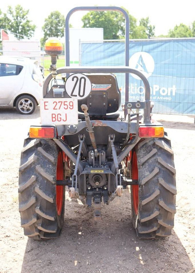 Kubota B2530 - טרקטור חקלאי: תמונה 4 Kubota B2530 - טרקטור חקלאי: תמונה 4