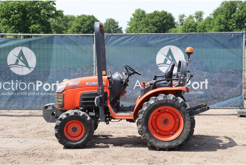Kubota B2530 - טרקטור חקלאי: תמונה 2 Kubota B2530 - טרקטור חקלאי: תמונה 2