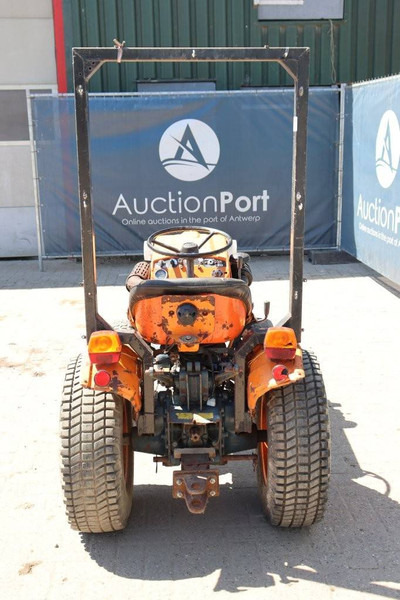 Kubota B6100 D - טרקטור חקלאי: תמונה 4 Kubota B6100 D - טרקטור חקלאי: תמונה 4