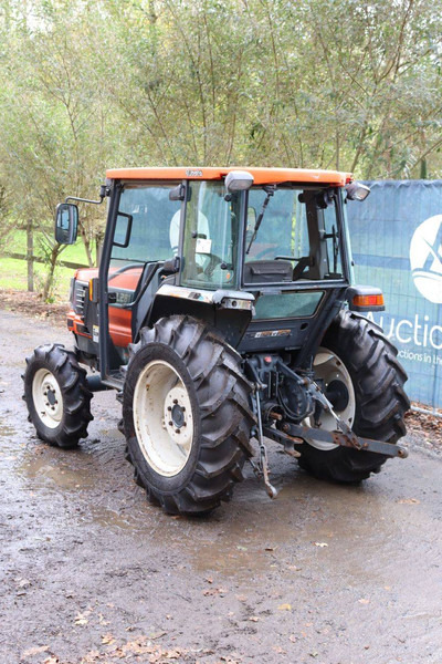 Kubota GL281 - טרקטור חקלאי: תמונה 4 Kubota GL281 - טרקטור חקלאי: תמונה 4