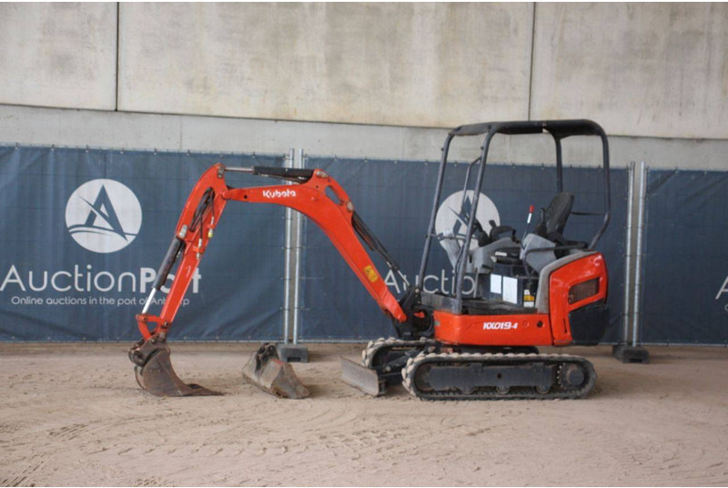 Kubota KX019-4 - מיני מחפר: תמונה 1 Kubota KX019-4 - מיני מחפר: תמונה 1