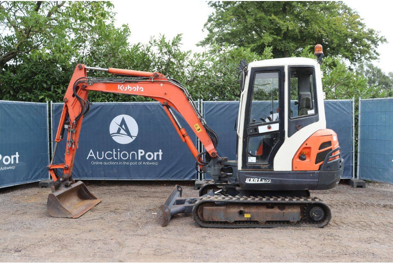 Kubota KX91-3α2 - מחפר סורק: תמונה 2 Kubota KX91-3α2 - מחפר סורק: תמונה 2