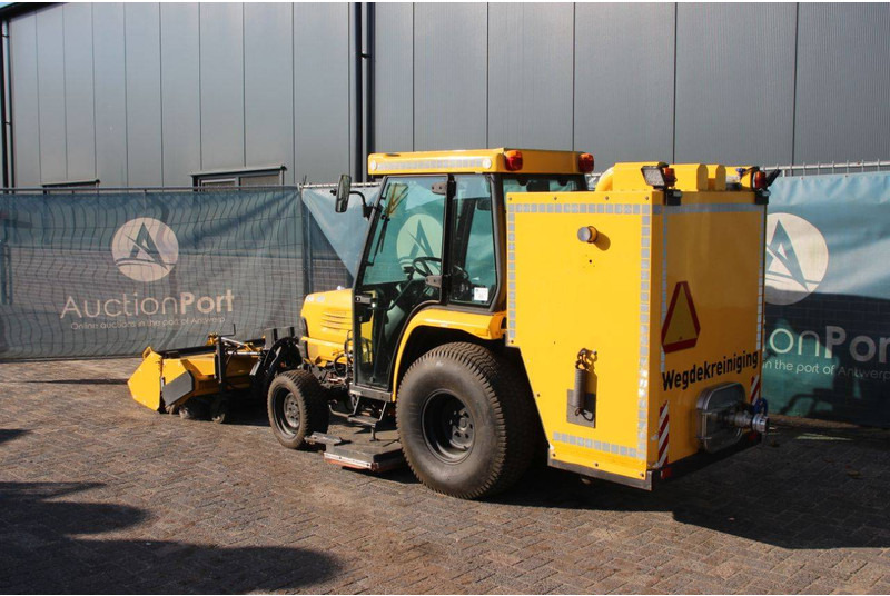 Kubota Version STV40 - טרקטור חקלאי: תמונה 3 Kubota Version STV40 - טרקטור חקלאי: תמונה 3