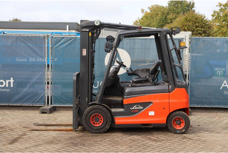 Linde E25-01 - מלגזה חשמלית: תמונה 2 Linde E25-01 - מלגזה חשמלית: תמונה 2