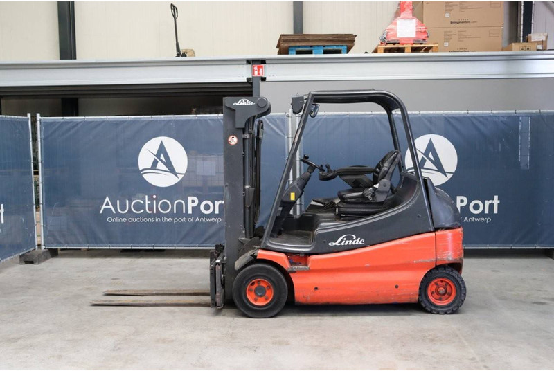 Linde E25-02 - מלגזה חשמלית: תמונה 2 Linde E25-02 - מלגזה חשמלית: תמונה 2