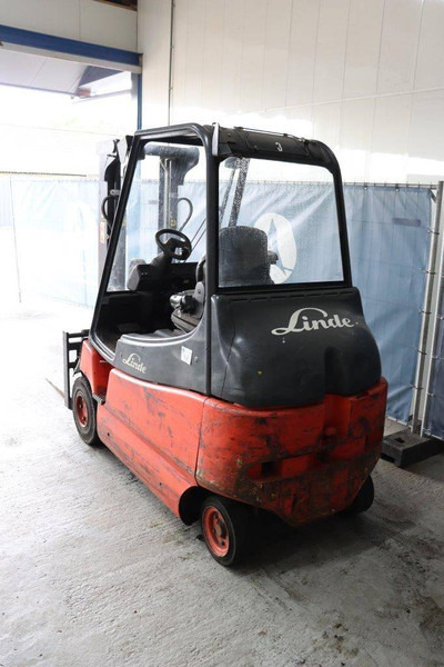 Linde E25/02 - מלגזה חשמלית: תמונה 3 Linde E25/02 - מלגזה חשמלית: תמונה 3