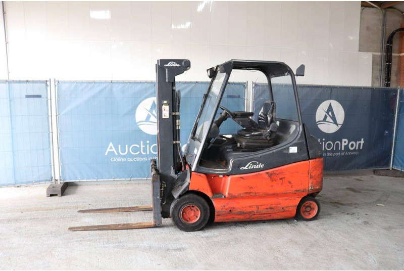 Linde E25/02 - מלגזה חשמלית: תמונה 1 Linde E25/02 - מלגזה חשמלית: תמונה 1