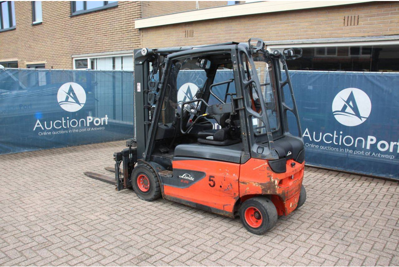 Linde E25L-01 - מלגזה חשמלית: תמונה 3 Linde E25L-01 - מלגזה חשמלית: תמונה 3