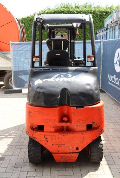 Linde E30 / 03 / 600 - מלגזה חשמלית: תמונה 5 Linde E30 / 03 / 600 - מלגזה חשמלית: תמונה 5