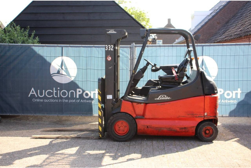 Linde E30/03/600 - מלגזה חשמלית: תמונה 2 Linde E30/03/600 - מלגזה חשמלית: תמונה 2