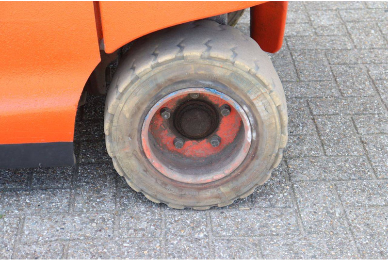 מלגזה חשמלית Linde E30HL-01/600: תמונה 16