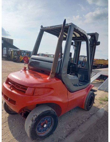 Linde H45D - מלגזת סולר: תמונה 3 Linde H45D - מלגזת סולר: תמונה 3