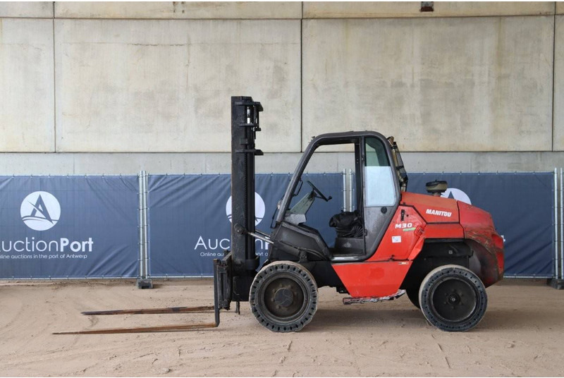 Manitou M 30-2 P ST3B S4 EU - מלגזת שטח קשה: תמונה 2 Manitou M 30-2 P ST3B S4 EU - מלגזת שטח קשה: תמונה 2