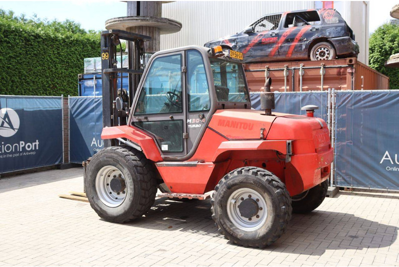 Manitou M30-4 Turbo - מלגזת שטח קשה: תמונה 3 Manitou M30-4 Turbo - מלגזת שטח קשה: תמונה 3