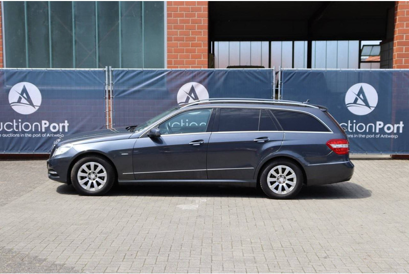 Mercedes-Benz E-Klasse 200 GCI - מכונית: תמונה 2 Mercedes-Benz E-Klasse 200 GCI - מכונית: תמונה 2