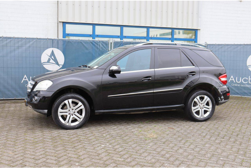 Mercedes-Benz M-Klasse ML 350 CDI 4MATIC - סדאן: תמונה 1 Mercedes-Benz M-Klasse ML 350 CDI 4MATIC - סדאן: תמונה 1