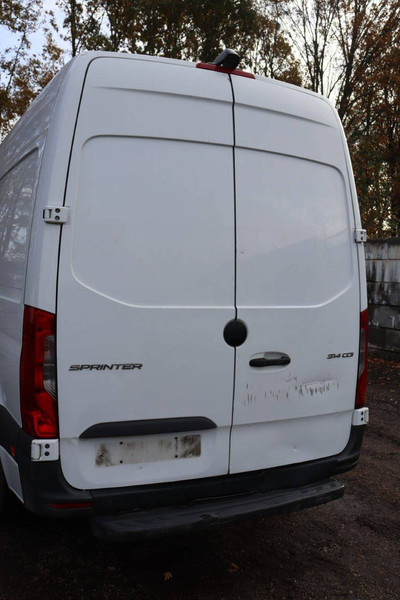 כלי רכב מסחרי עם לוח Mercedes-Benz Sprinter 314 CDI: תמונה 14