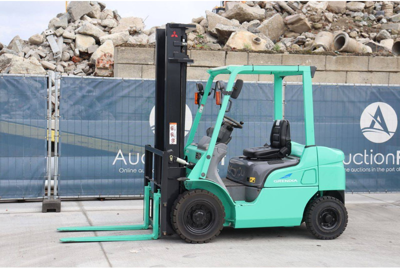 Mitsubishi FGE20T - מלגזת סולר: תמונה 1 Mitsubishi FGE20T - מלגזת סולר: תמונה 1
