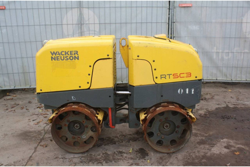Neuson RTSC3 - מדחס: תמונה 1 Neuson RTSC3 - מדחס: תמונה 1