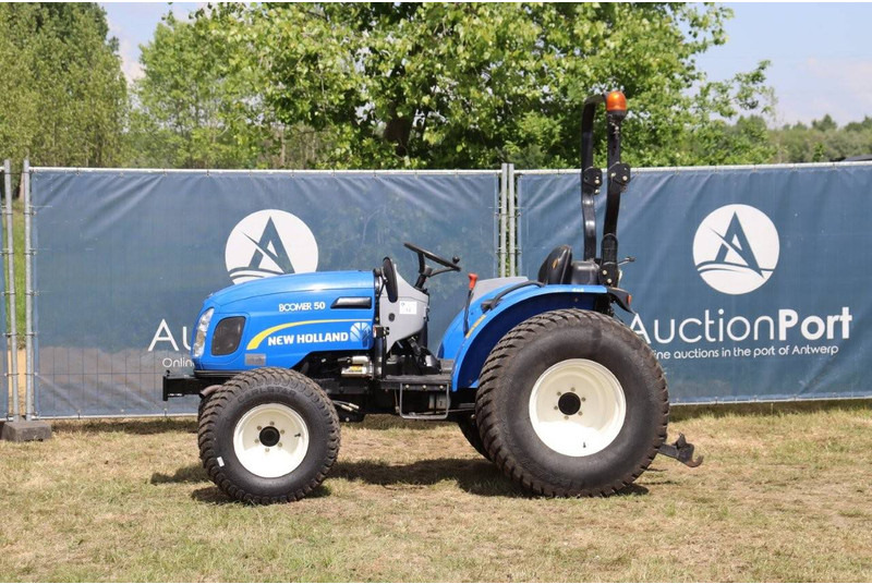 New Holland Boomer 50HST - טרקטור חקלאי: תמונה 1 New Holland Boomer 50HST - טרקטור חקלאי: תמונה 1