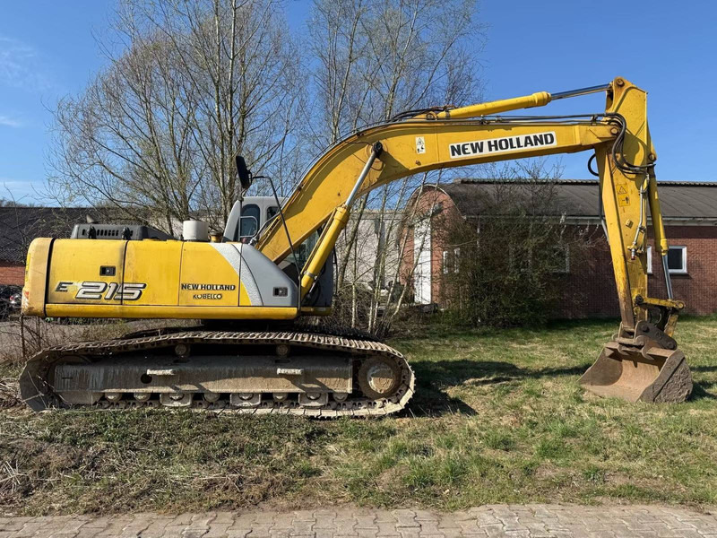 New Holland E215 - מחפר סורק: תמונה 1 New Holland E215 - מחפר סורק: תמונה 1
