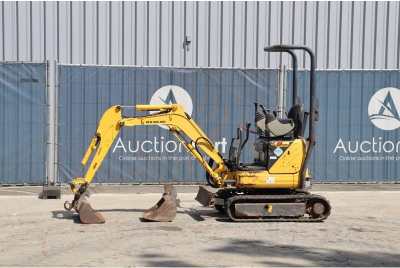 New Holland E9SR - מיני מחפר: תמונה 1 New Holland E9SR - מיני מחפר: תמונה 1