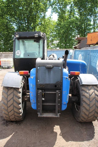 New Holland LM425 - מפעיל טלסקופי: תמונה 4 New Holland LM425 - מפעיל טלסקופי: תמונה 4